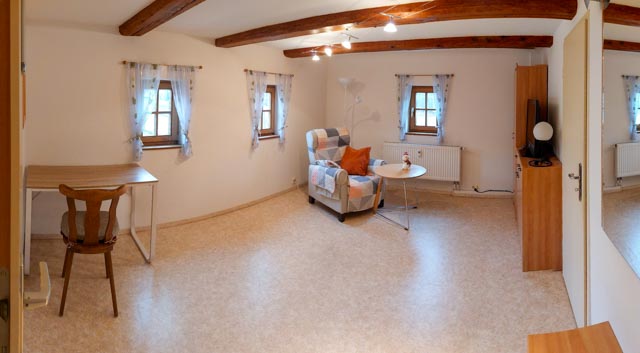 Stube in der Obergeschoss-Wohnung der Pension Hundemüde in Dresden
